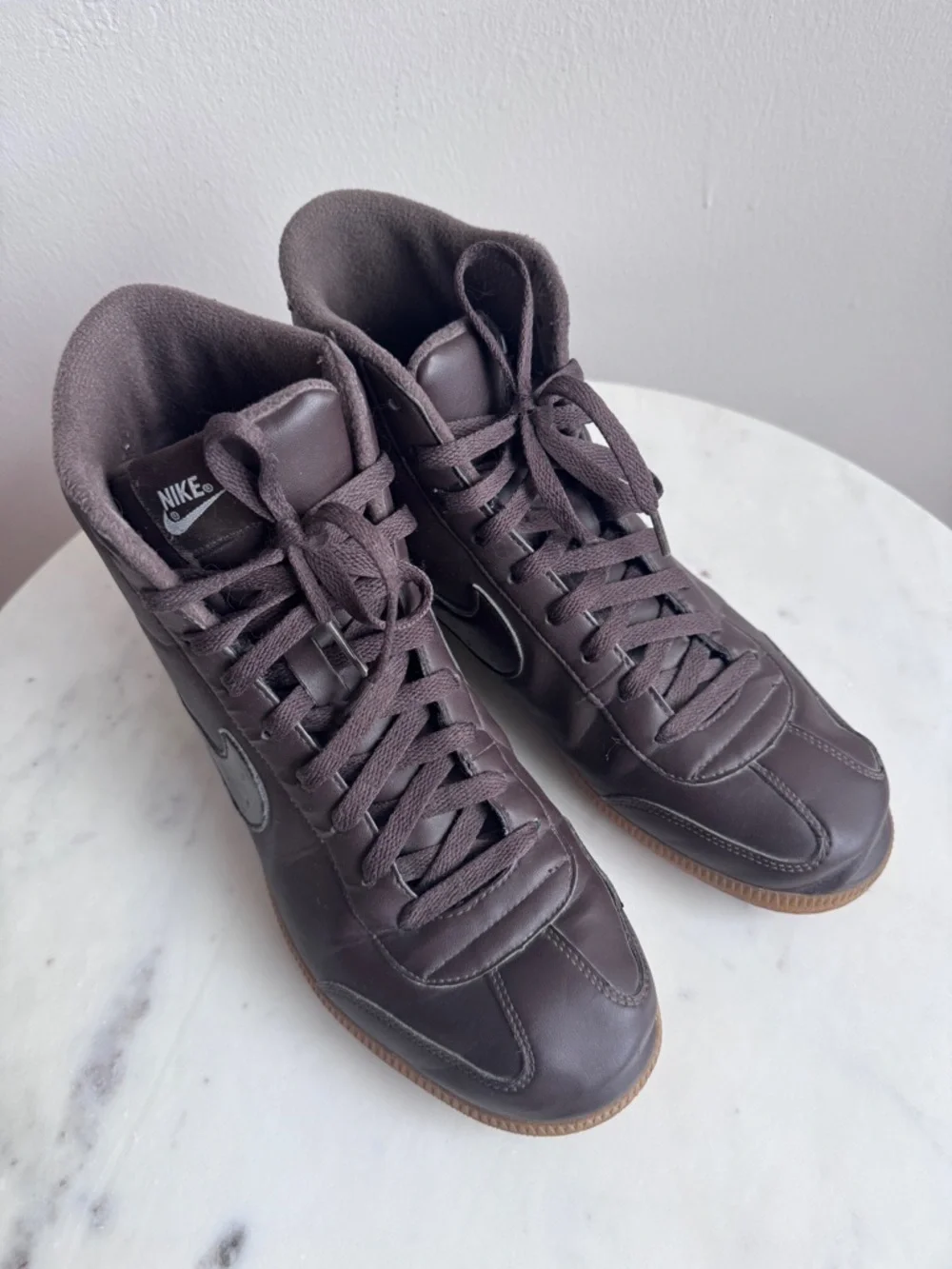 NIKE Brown High-Top Dunks Sneakers - Size 9 - Picture 3 of 5